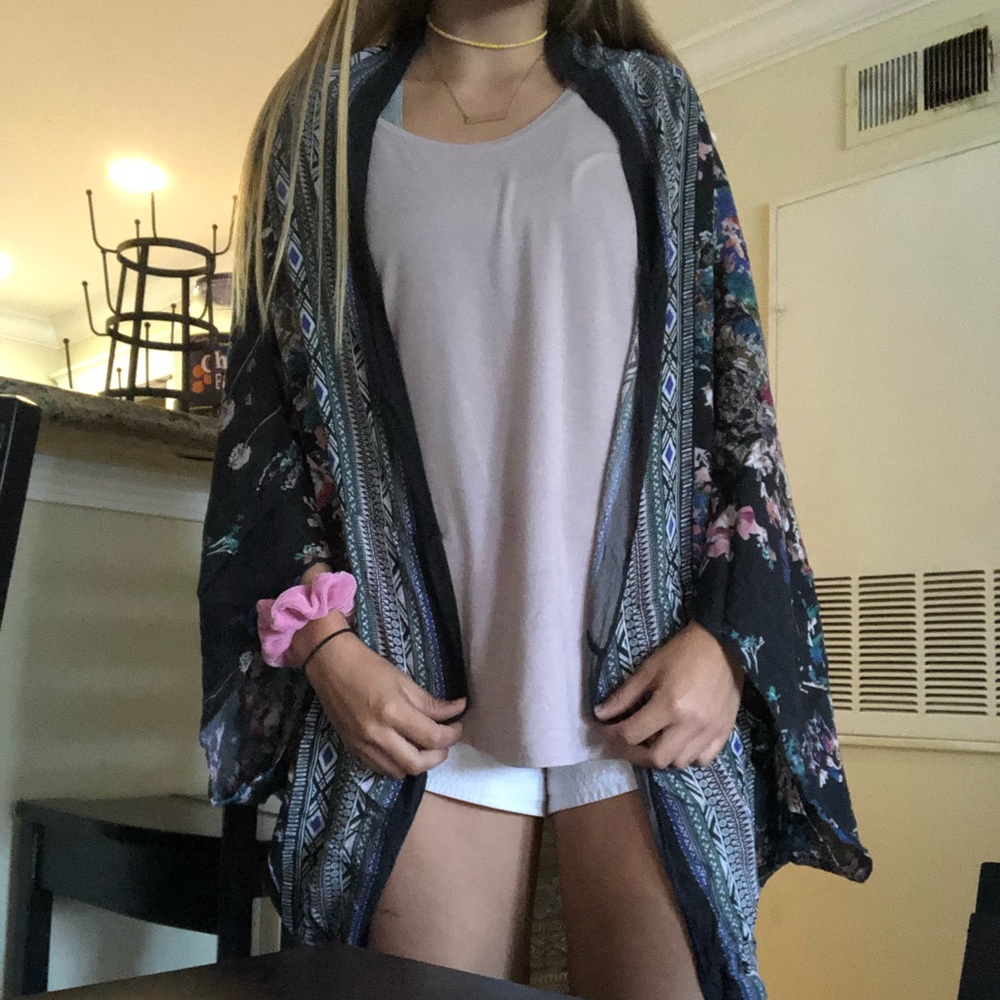 Anthropologie Navy/Pink Floral Kimono